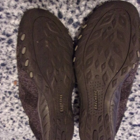 Skecher Relaxed Fit Memory Foam shoes size 8 - Picture 4 of 6